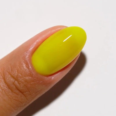 finger wearing DND Gel Polish - 784 Smiley