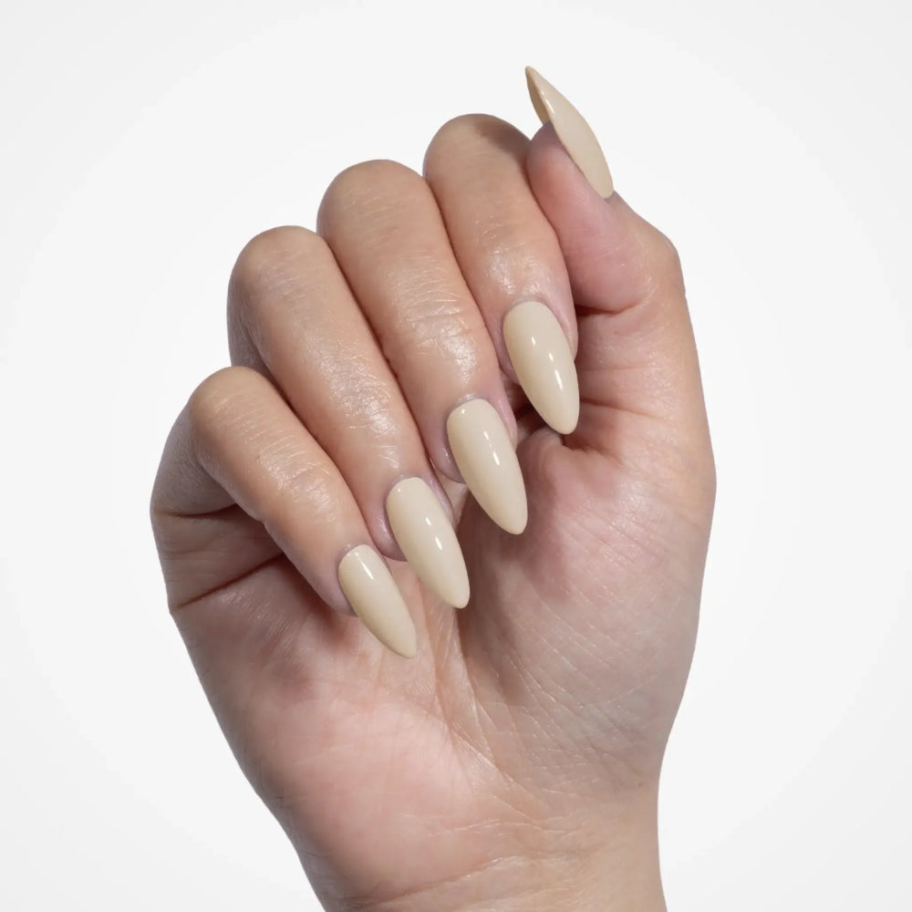 hand swatch for DND HEMA FREE Gel Polish 183 Ship Happens