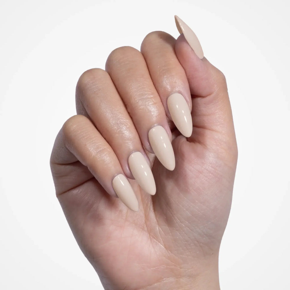 hand swatch for DND HEMA FREE Gel Polish 185 Bare Coast