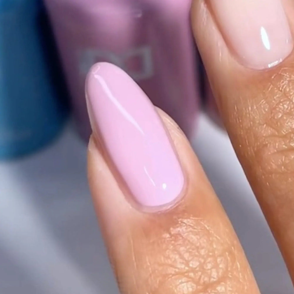 finger swatch for DND HEMA & TPO FREE Gel Polish Duo - 196 Pier Pressure
