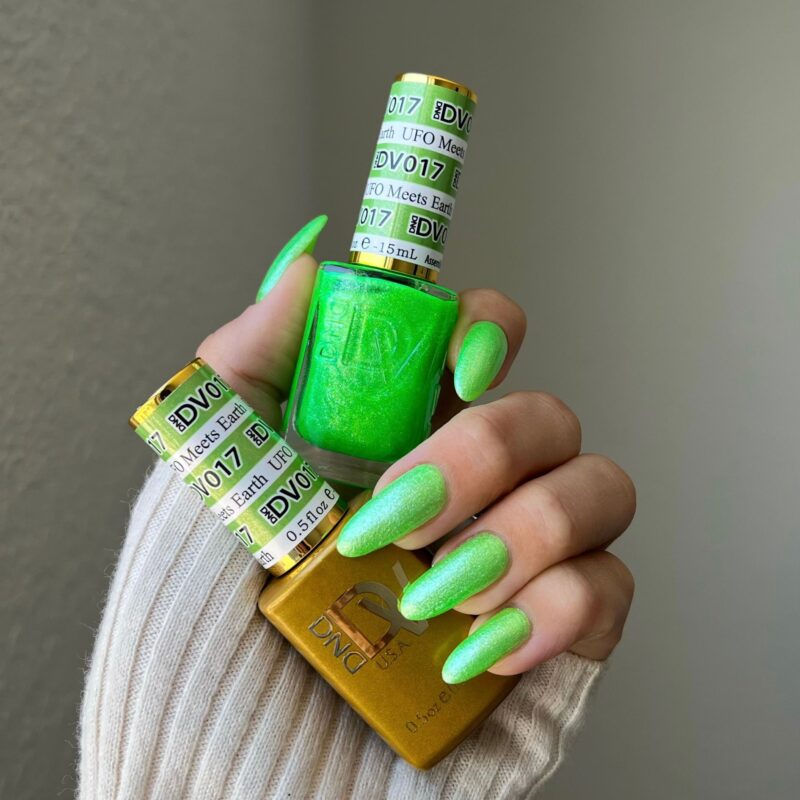 DND Diva Powder - 017 UFO Meets Earth