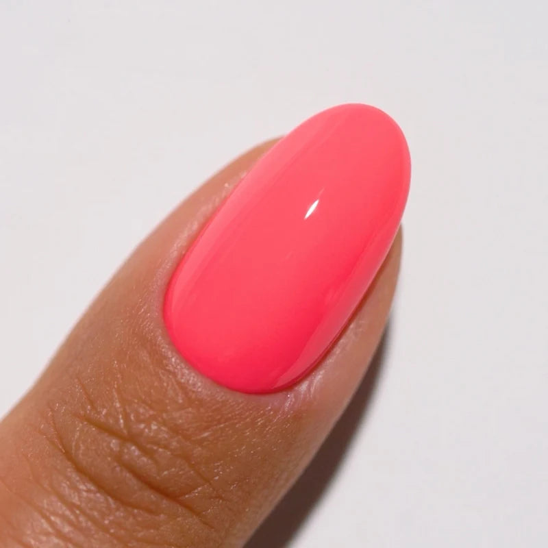 finger wearing DND Diva gel polish 212 Sour Bubblegum