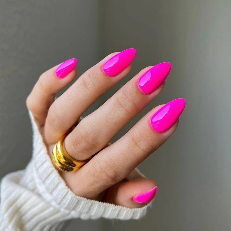 hand wearing 228 i have a crush Diva Gel & Polish Duo by DND