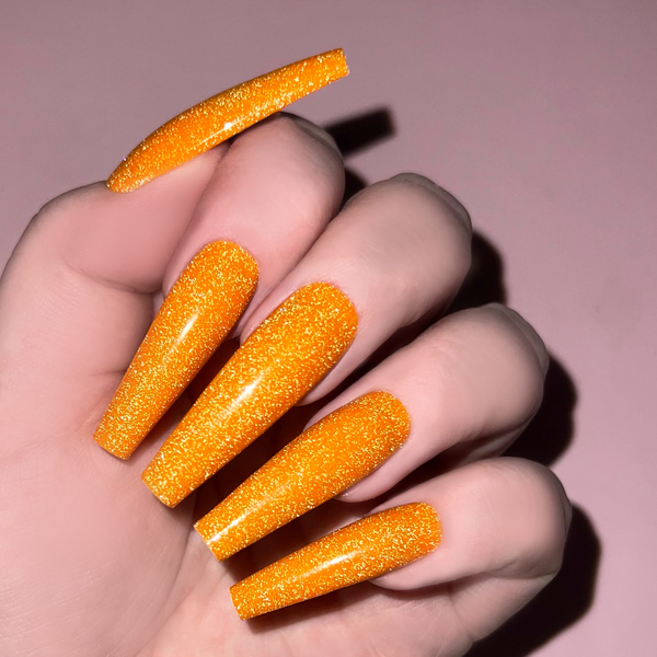 Swatch of GFX122 Two To Mango By Kiara Sky