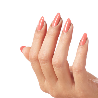 OPI Intelli-Gel - D53 Suzi Is My Avatar hand