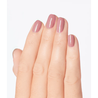 OPI Intelli-Gel - H001 Suzi Calls The Paparazzi hand