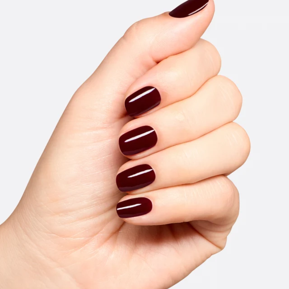 OPI Polish F042 Vampire State Building hand