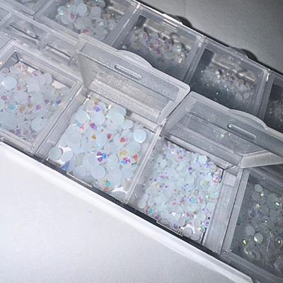 Example of White Unicorn Crystal 12 Grid Box