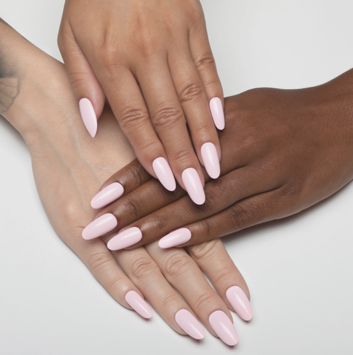 Apres Gel Couleur (HEMA-free, TPO-free) - 274 Lavender's Breath hand