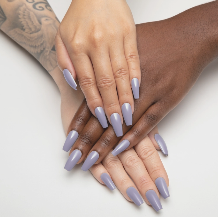 Apres Gel Couleur (HEMA-free, TPO-free) - 334 Dusky Dawn hand