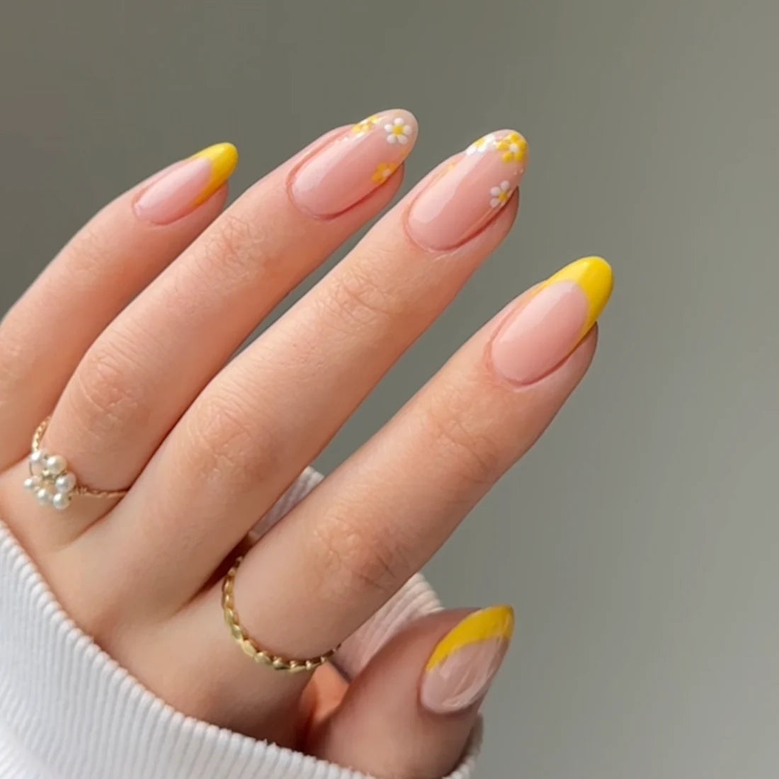 DND DC Gel - 2516 Sun Rebels Hand