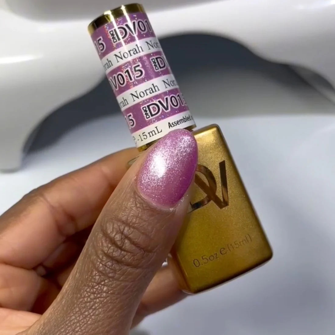 DND Diva Gel Polish - 015 Norah bottle