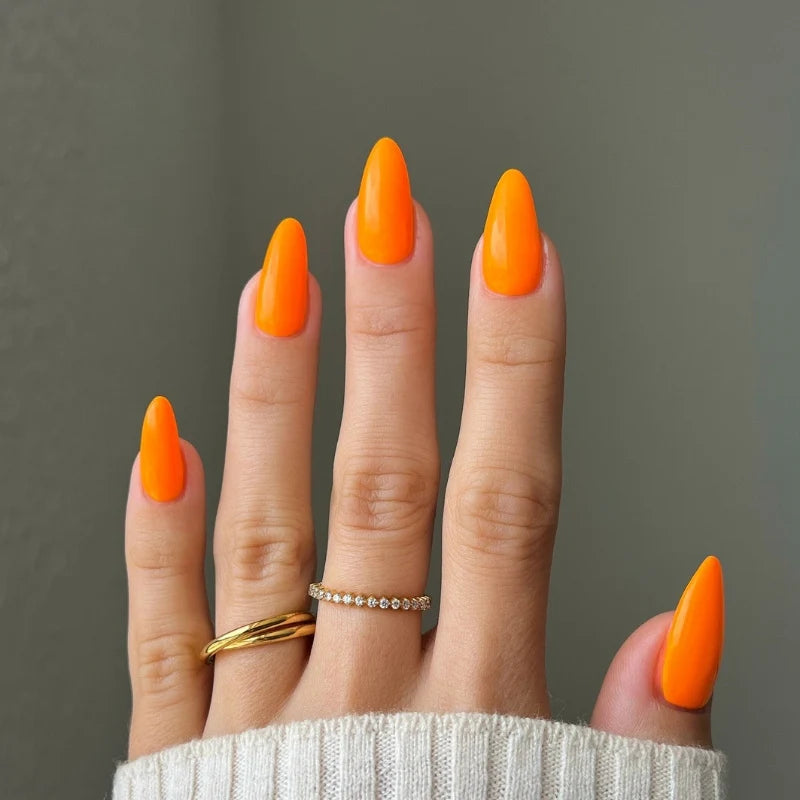 DND Diva Gel Polish - 208 Perfect Orange hand