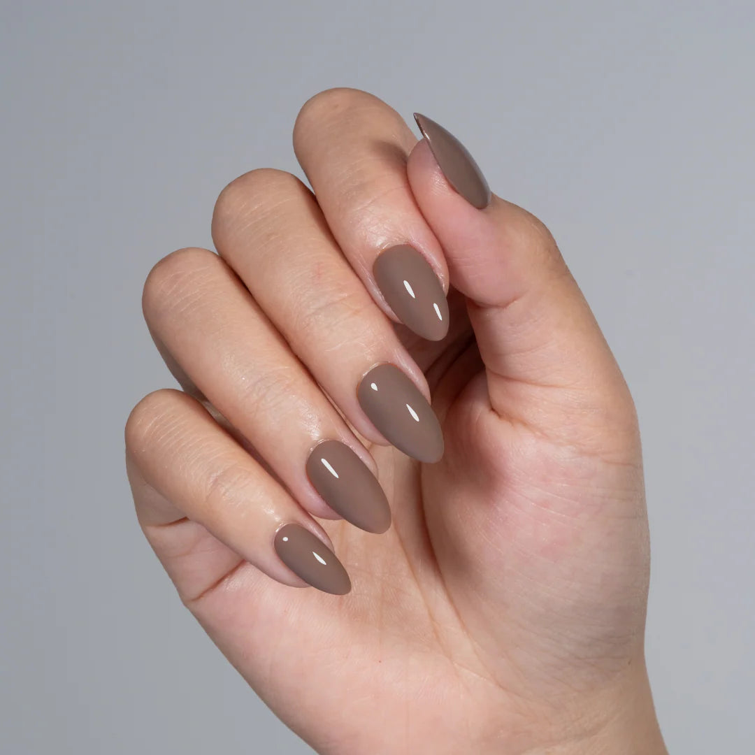 DND Diva Gel Polish - 238 Warm Stone hand