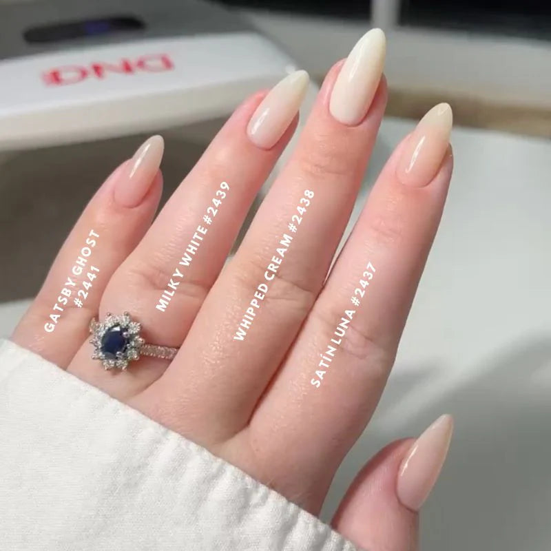 DND DC Dap Dip Powder 1.6oz - 2441 Gatsby Ghost hand