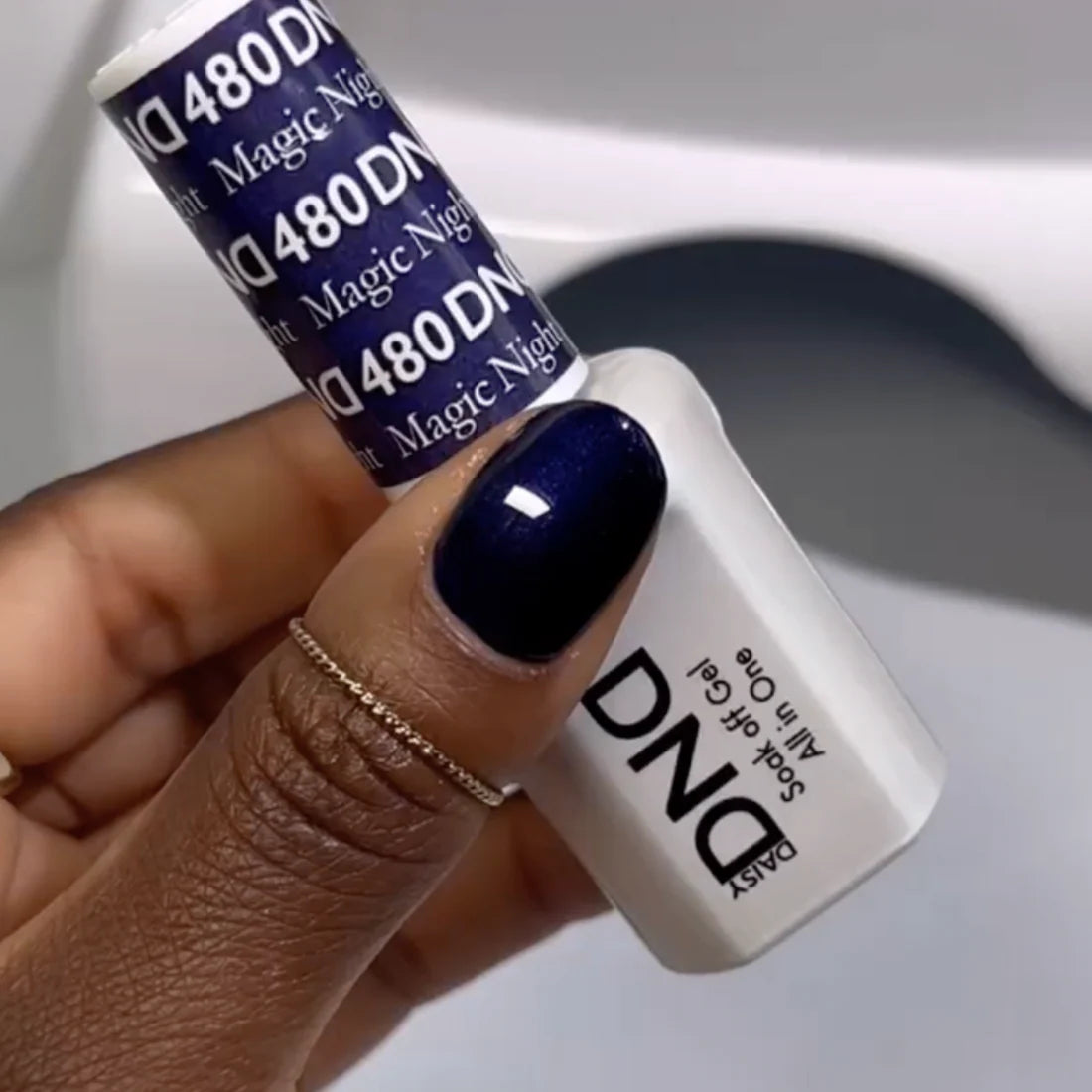 DND Gel Polish - 480 Magic Night bottle 1