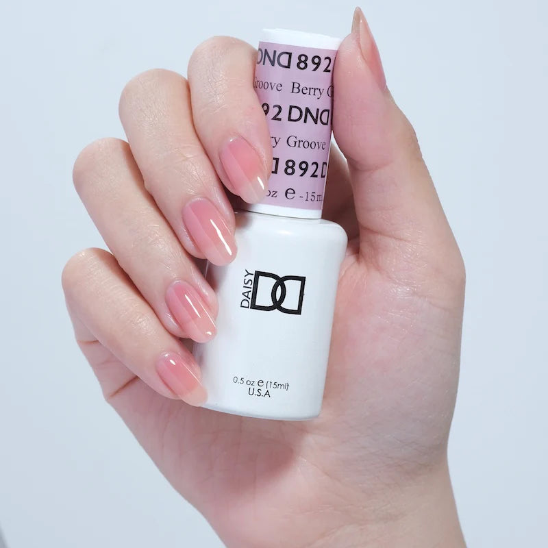DND Gel Polish - 892 Berry Groove bottle