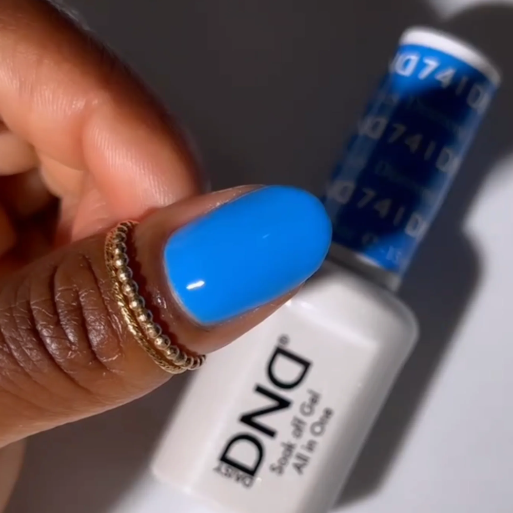 finger wearing DND Gel Polish 741 Diamond Eyes
