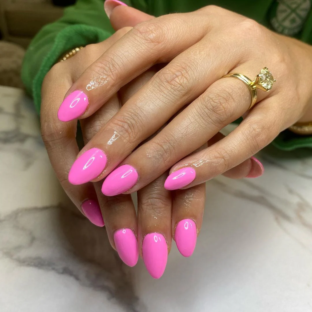 hands swatch for DND Gel Polish 553 Fairy World