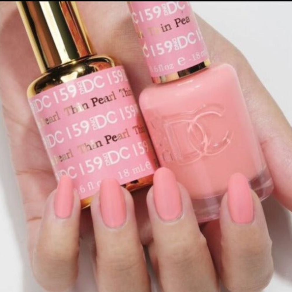 hands wearing DND DC Gel - 159 Thin Pearl