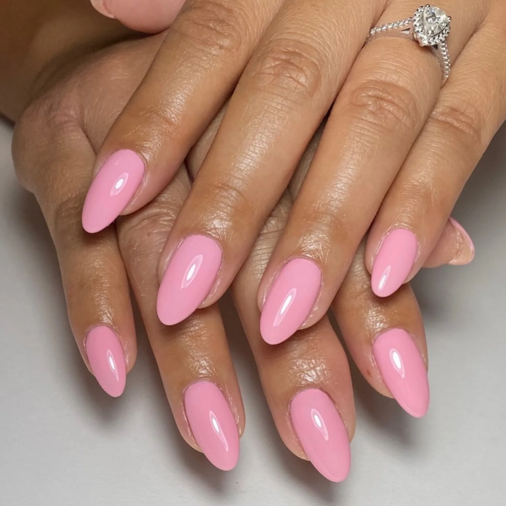 hands swatch for DND Gel Polish 592 Italian Pink