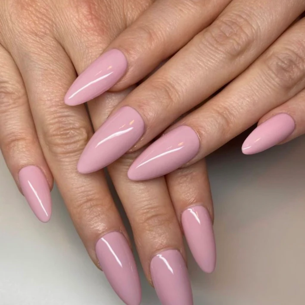hands wearing DND Gel Polish 598 Melody