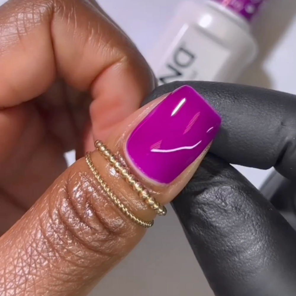 finger wearing DND Gel Polish 732 Joy
