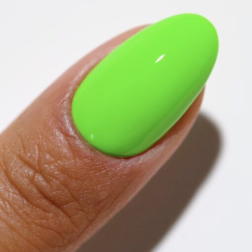 Finger wearing 2522 Kiwi Kisses Gel & Polish Duo by DND DC