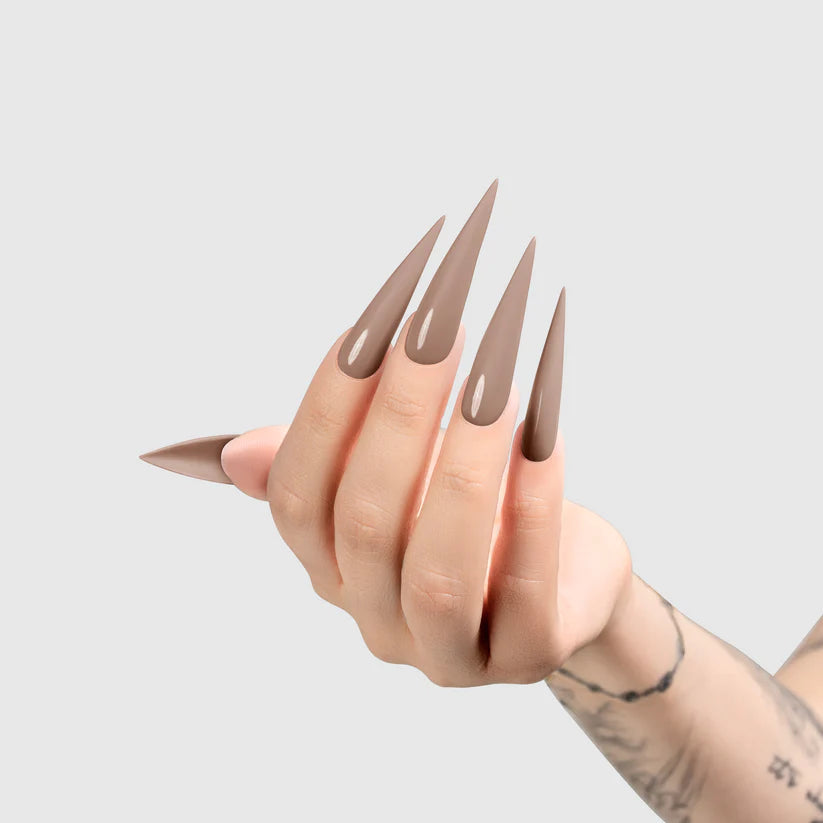 Chaun Legend Gel - LG5194 Mauve Out The Way hand