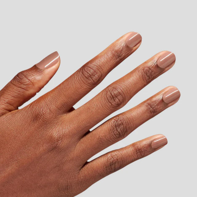 OPI Dip - F027 Flannel Aerobics hand