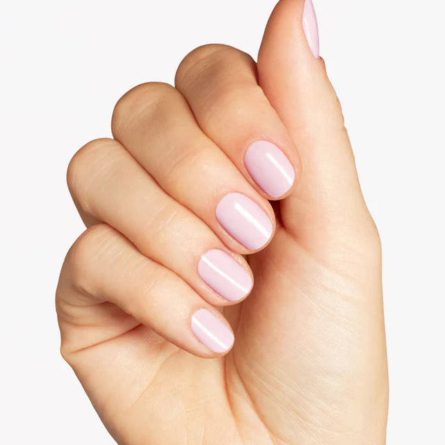 OPI Infinite Shine L198 - Lavender Bath hand