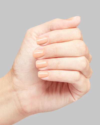 OPI Polish - S049 Pearl-Clutching Behavior hand