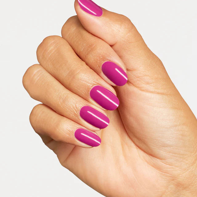 OPI Polish - S070 Strawberry Cosmo hand