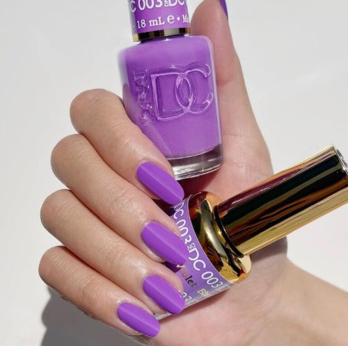Hands Wearing 003 Blue Violet Duo By DND DC