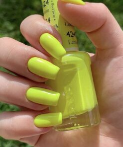 swatch of 424 Lemon Juice Trio by DND