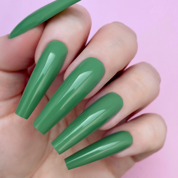 Swatch of 5077 The Tea Gel & Polish Duo All-in-One by Kiara Sky