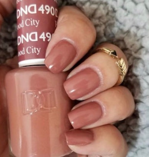swatch of 490 Redwood City Gel & Polish Duo by DND