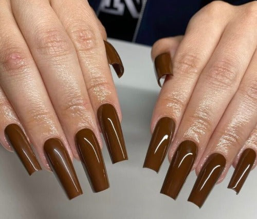 Hands Wearing 053 Spiced Brown Duo By DND DC