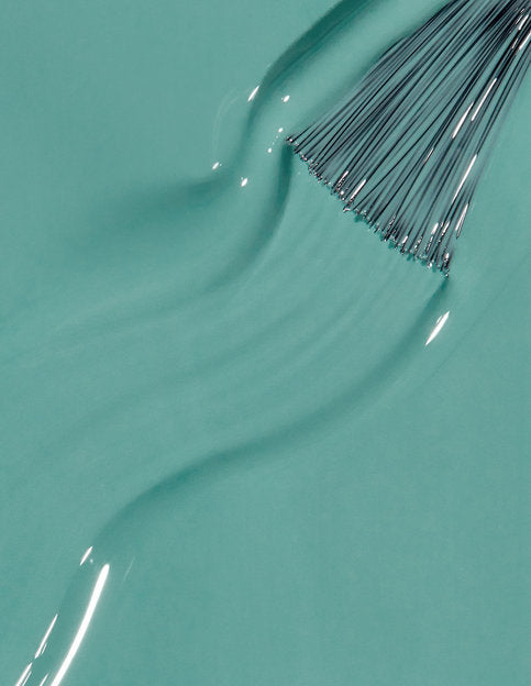 swatch of M84 Verde Nice to Meet You Gel & Polish Duo by OPI